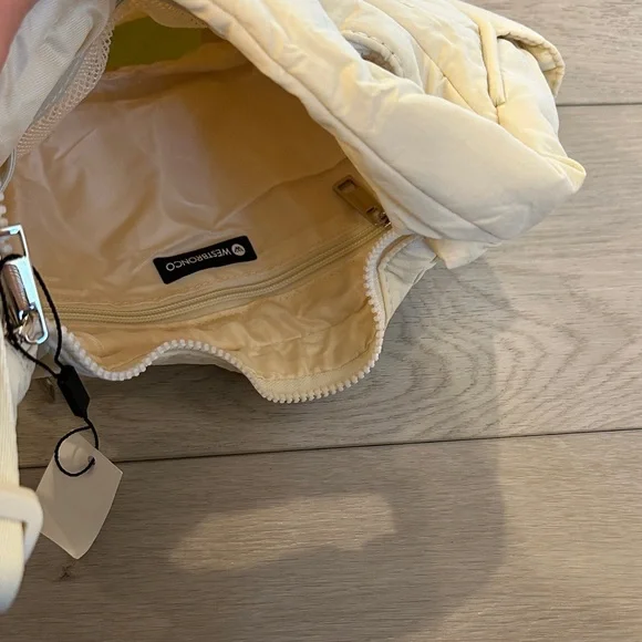 Cream Quilted Shoulder Bag - Picture 3 of 6